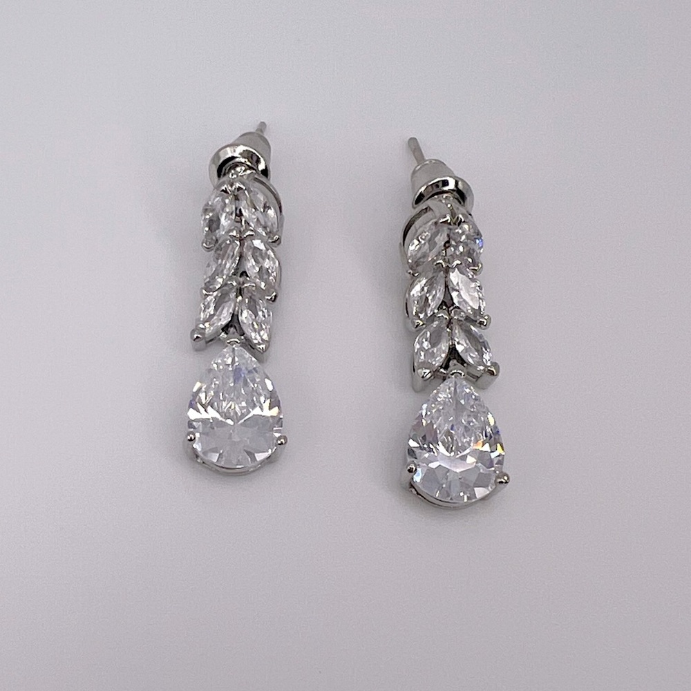 Diamond Simulant Teardrop Leaf Dangling Earrings - image 1